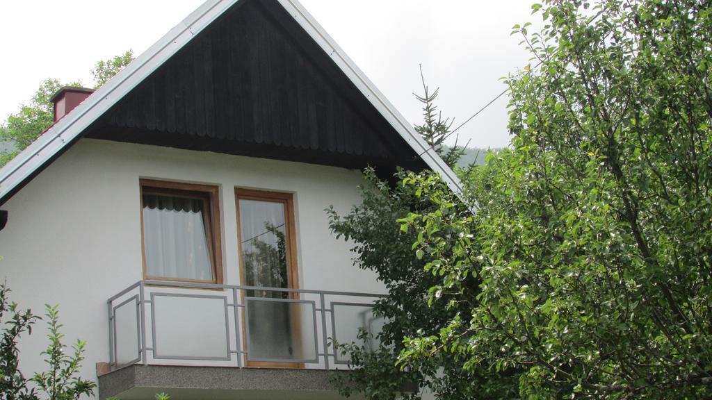Apartment Mrsinj Korenica Exteriör bild