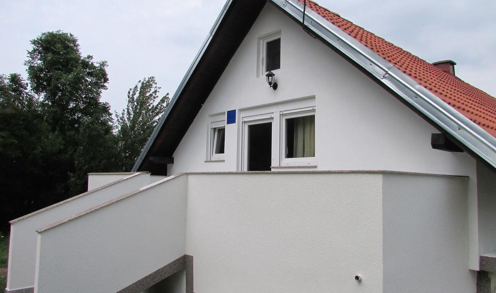 Apartment Mrsinj Korenica Exteriör bild